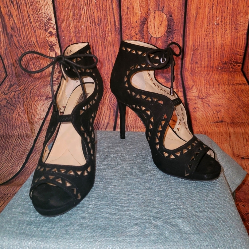 Jennifer Lopez heels